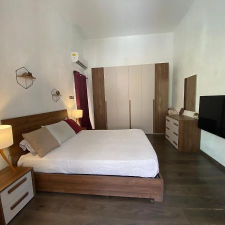 Blue Waters Town House Appartement Tarxien Buitenkant foto